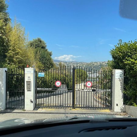 サン・ローラン・デュ・ヴァールLes Bastides De Gauguinアパートメント エクステリア 写真