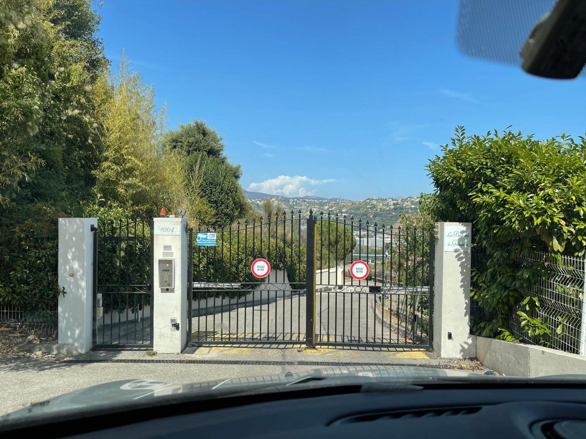 サン・ローラン・デュ・ヴァールLes Bastides De Gauguinアパートメント エクステリア 写真